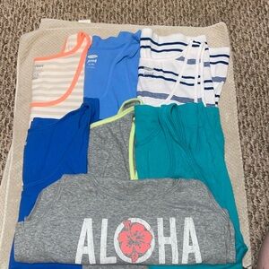 7 like new old navy tank tops